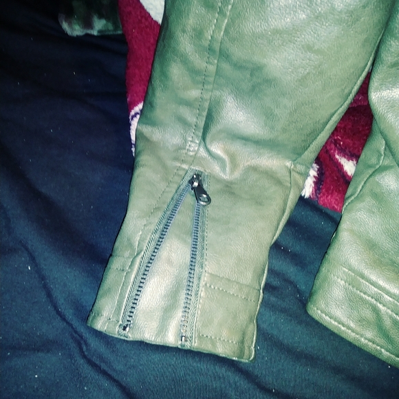 Yes - Picture 1 of 4